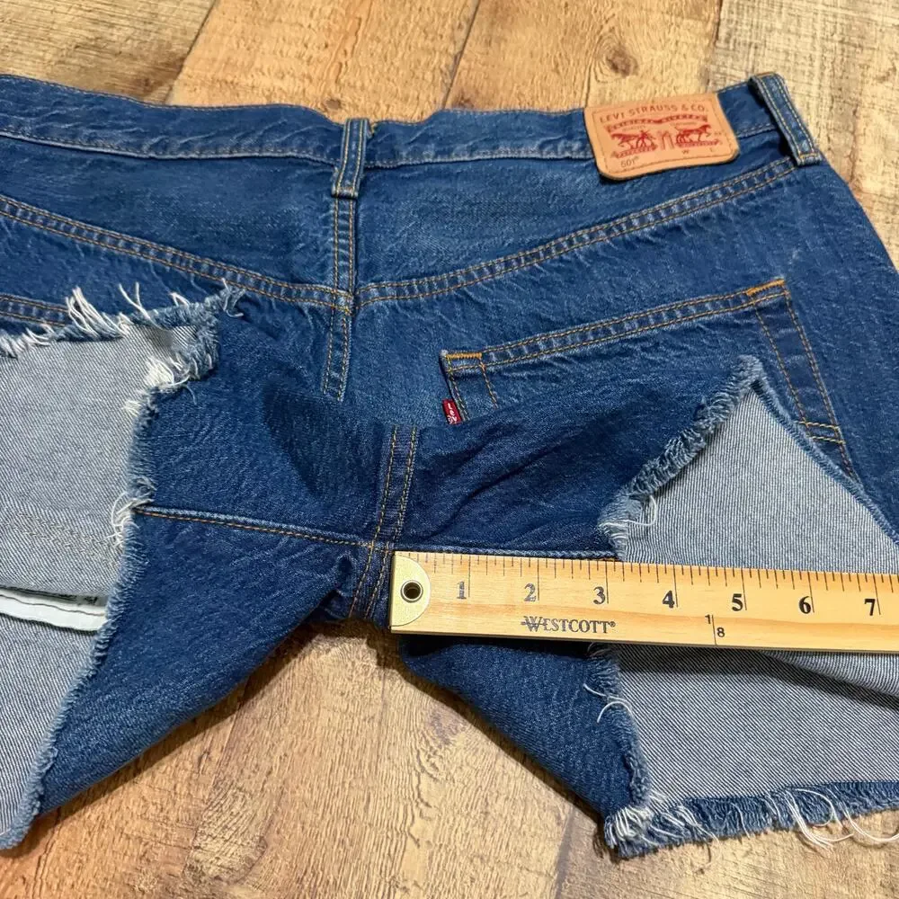 Levi's 501 Women's Dark Denim 100% Cotton Button Fly Shorts Sz 31 Festival Boho